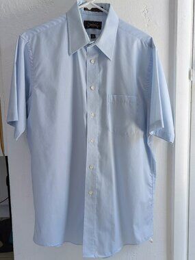 Men's Wrinkle-Free Arrow Short Sleeve Light Blue Button-Up Shirt Easy Care